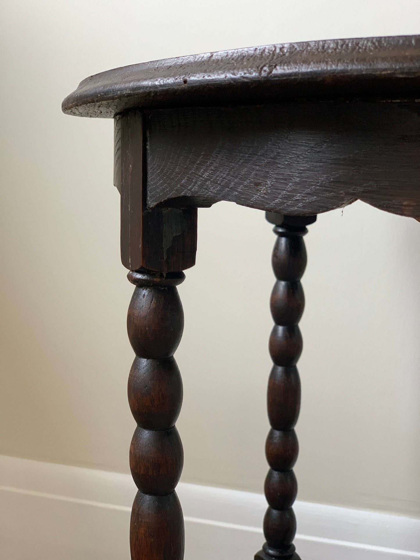 French antique bobbin circular side table