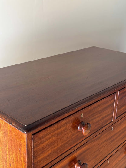 Victorian mahogany chest of drawers