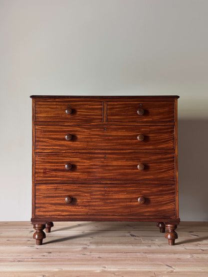 Victorian mahogany chest of drawers