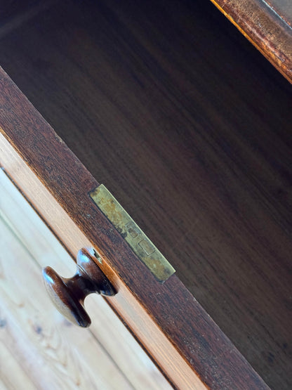 Victorian mahogany chest of drawers