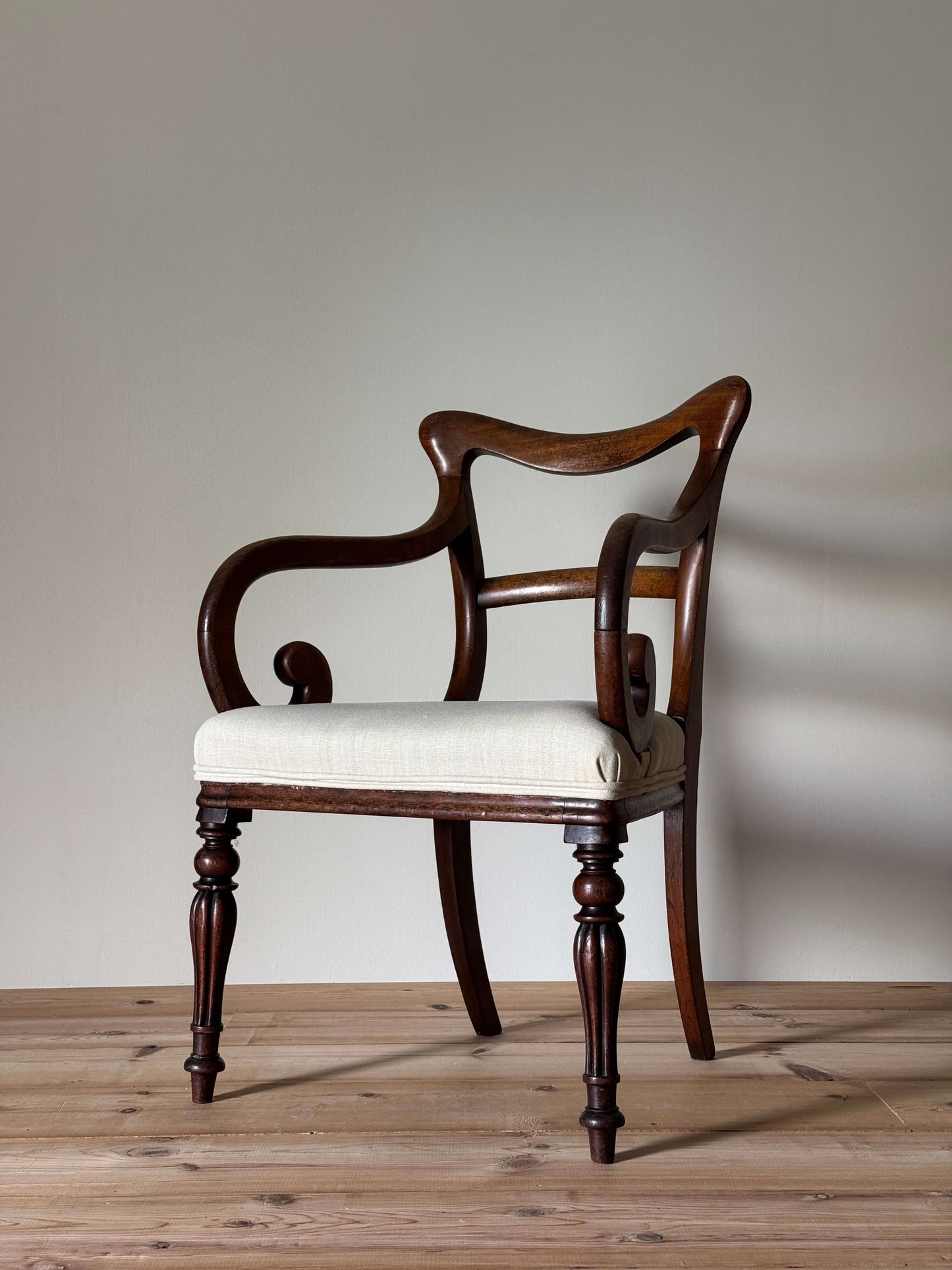 Georgian mahogany carver chair with upholstered seat