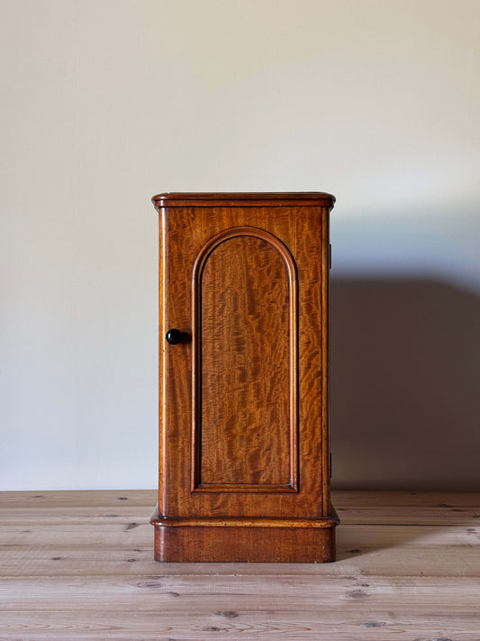 Victorian walnut bedside cabinet