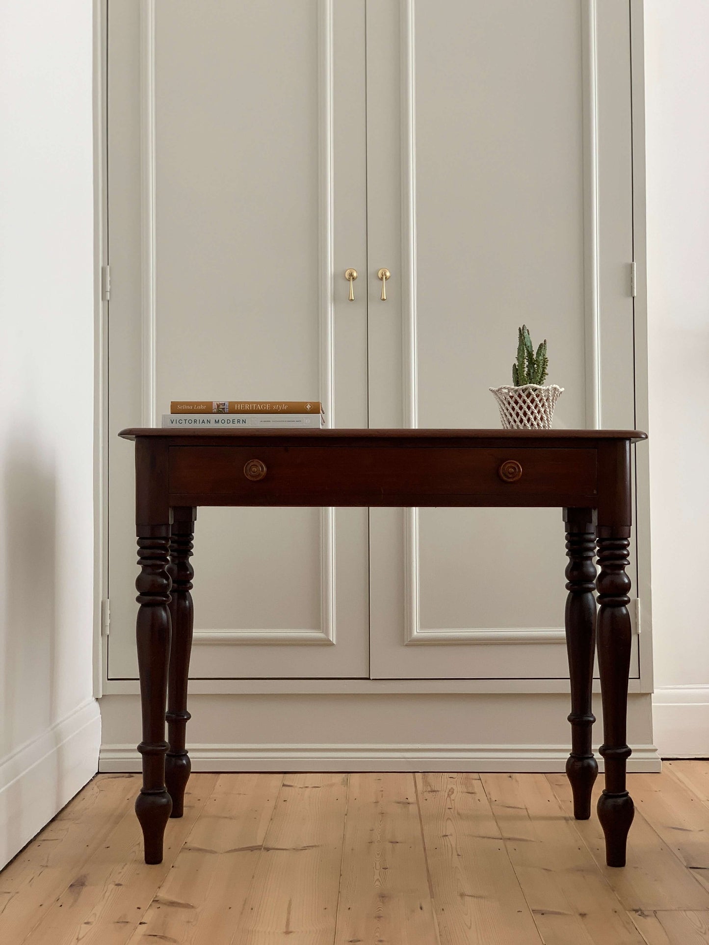 Antique console table with drawer