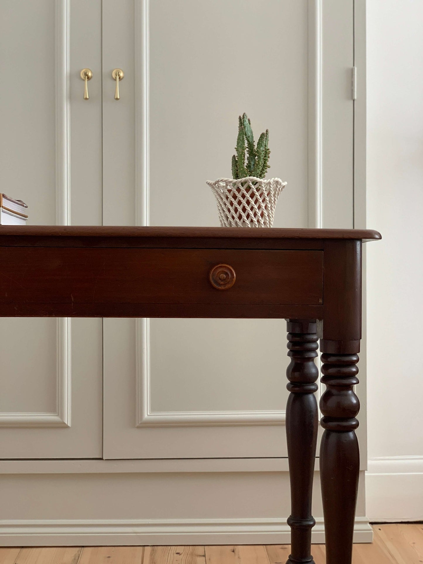 Antique console table with drawer