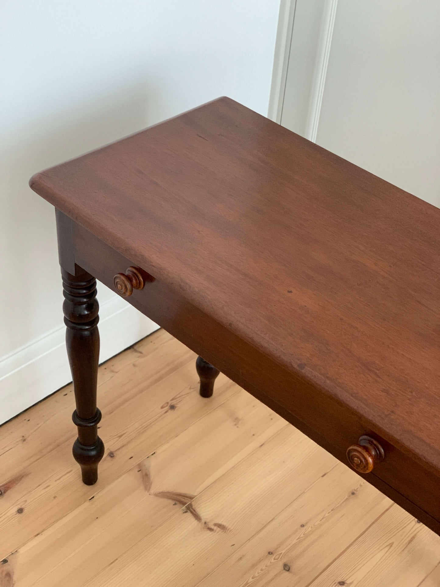 Antique console table with drawer