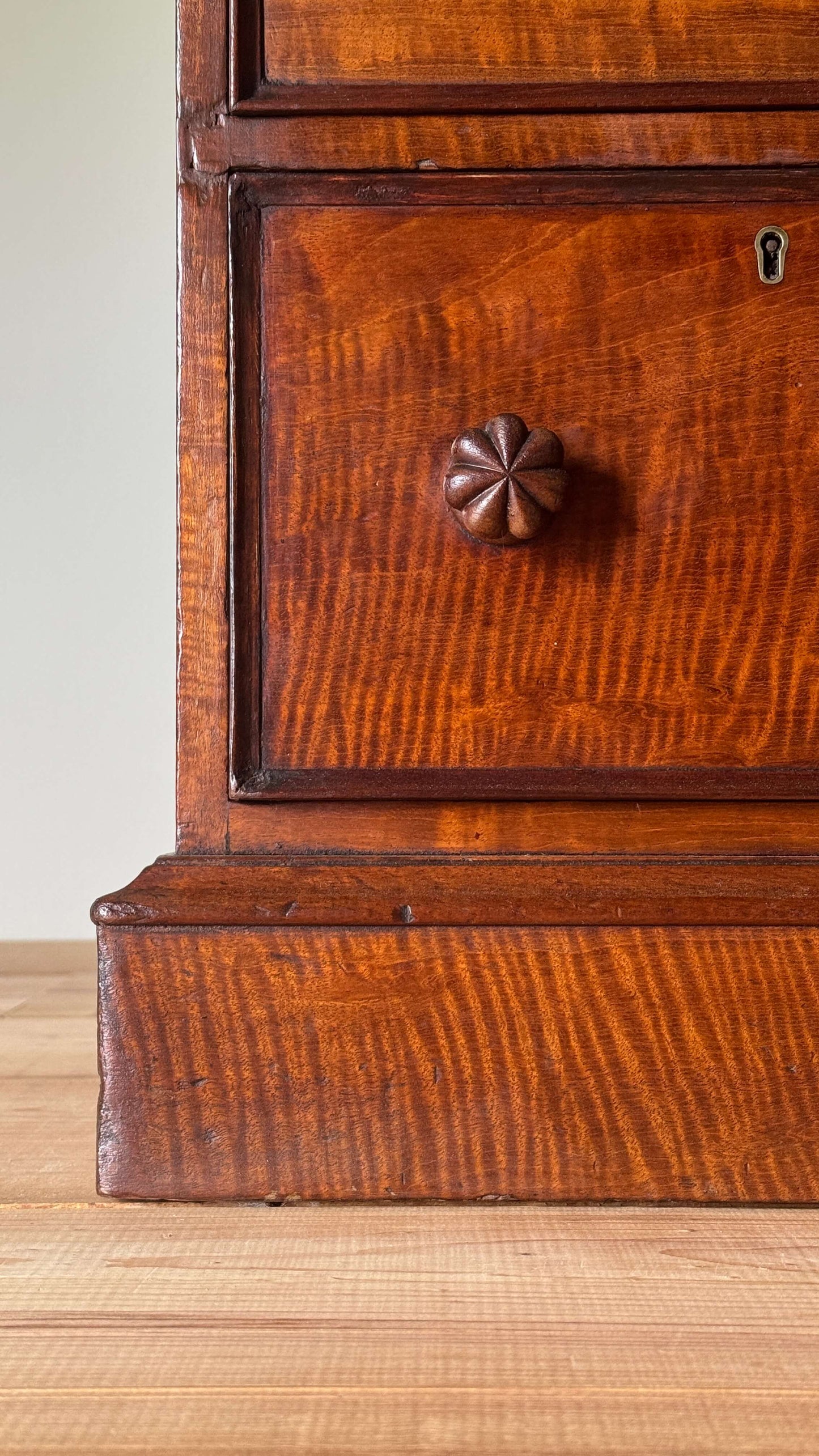 Regency mahogany fiddleback twin pedestal desk