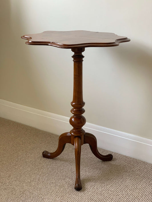 Early Victorian walnut table with scalloped top