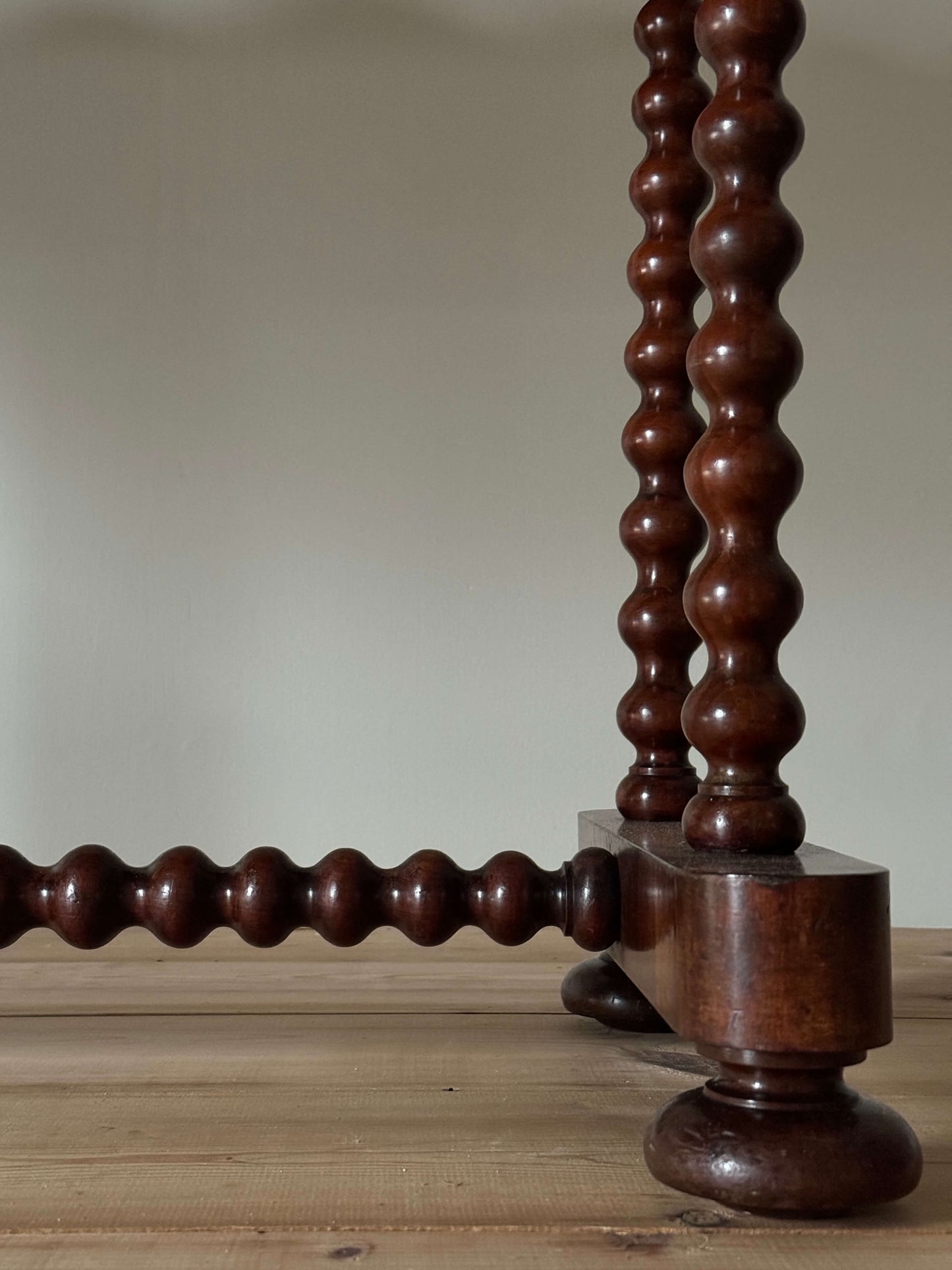 Antique bobbin mahogany console with scalloped gallery