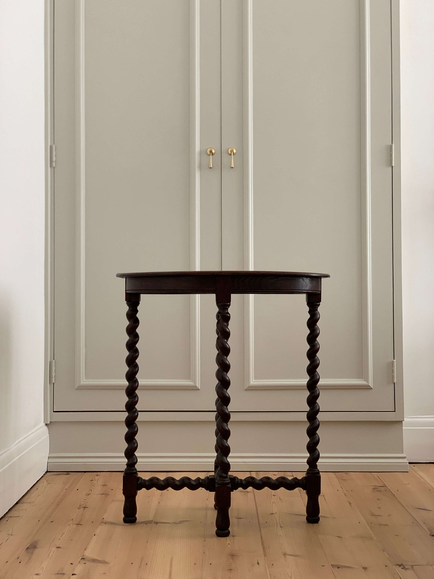 Antique barley twist oval side table