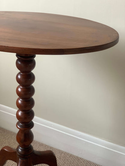 Victorian mahogany bobbin tilt side table with oval top