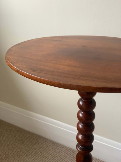 Victorian mahogany bobbin tilt side table with oval top