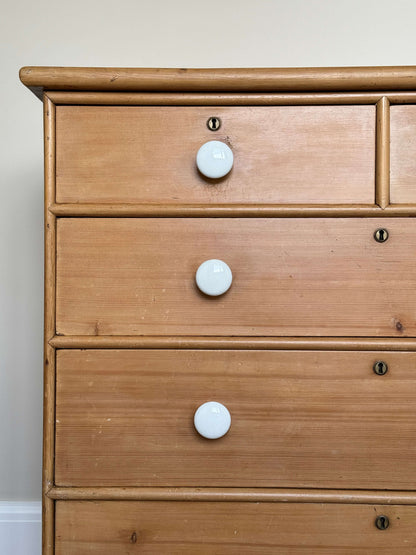 Victorian pine chest of drawers