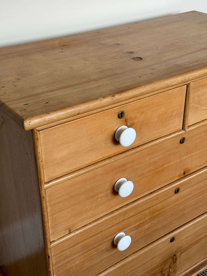 Victorian pine chest of drawers