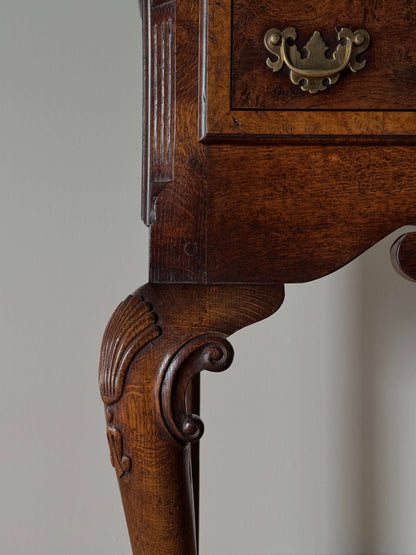 20th-century Georgian-style oak dresser base