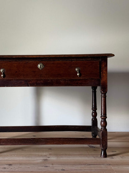 Early Georgian console table with drawer