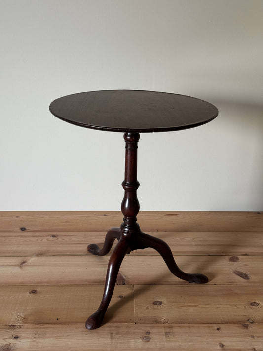 Antique Georgian wine table on splayed legs