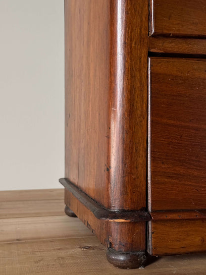 Victorian chest of drawers