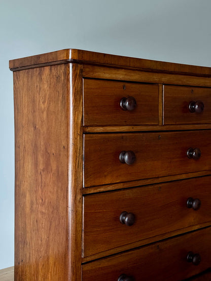 Victorian chest of drawers