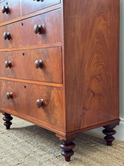 Antique chest of drawers