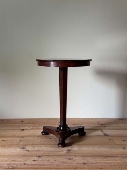 Victorian circular pedestal table on bun feet