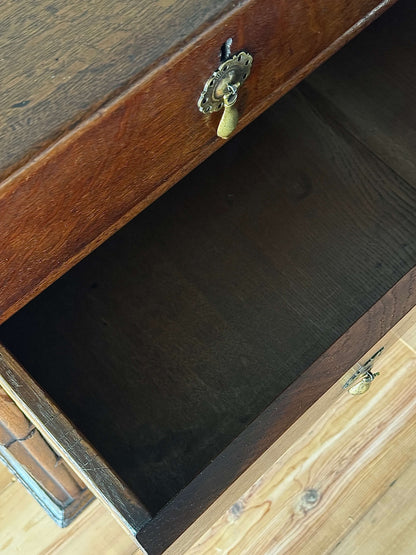 Georgian chest of drawers on bun feet