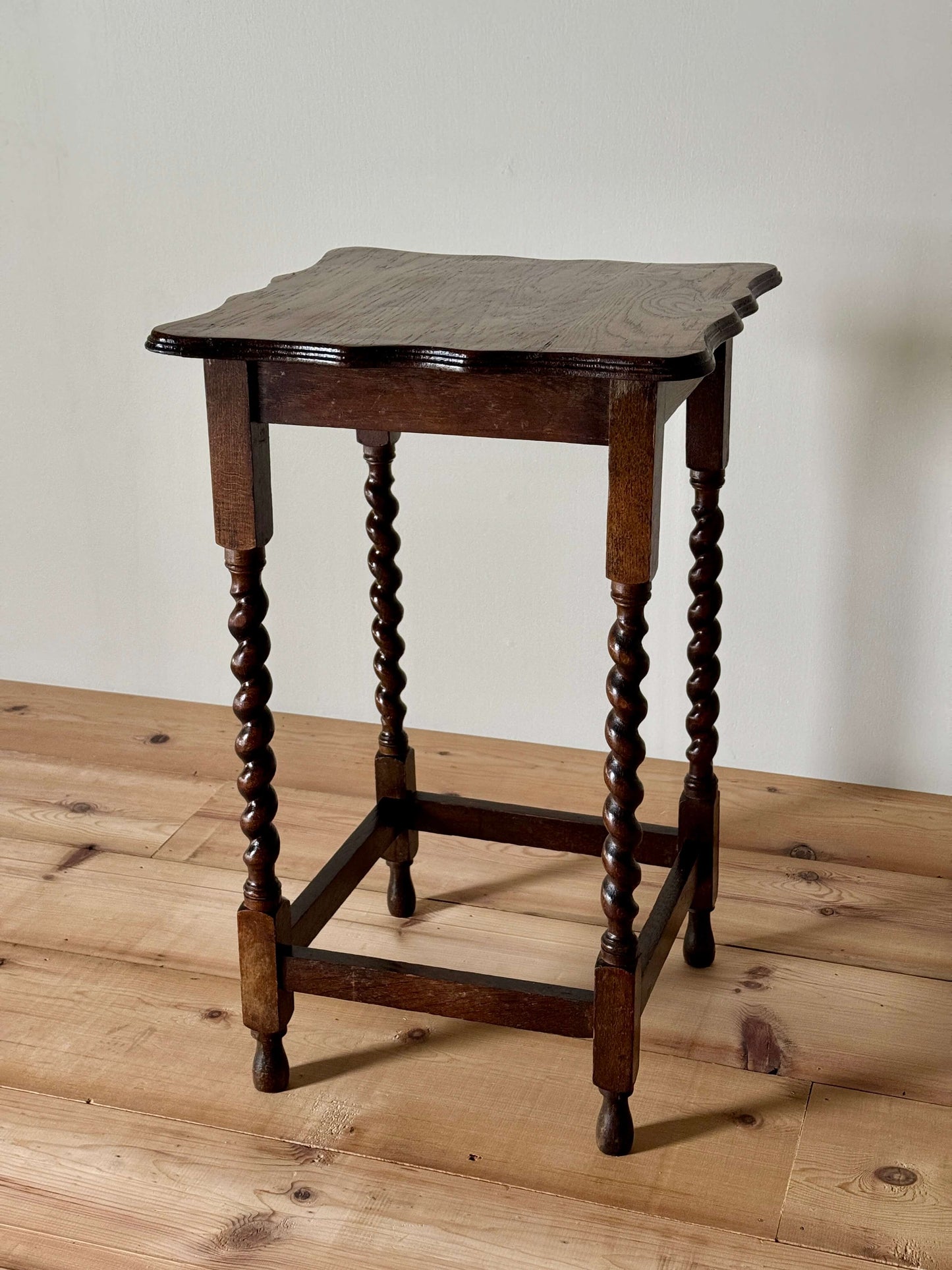 Vintage barley twist side table with scalloped top