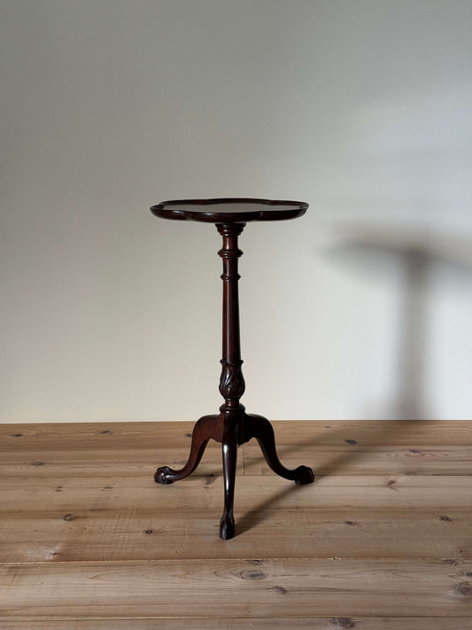 Victorian mahogany scalloped wine table