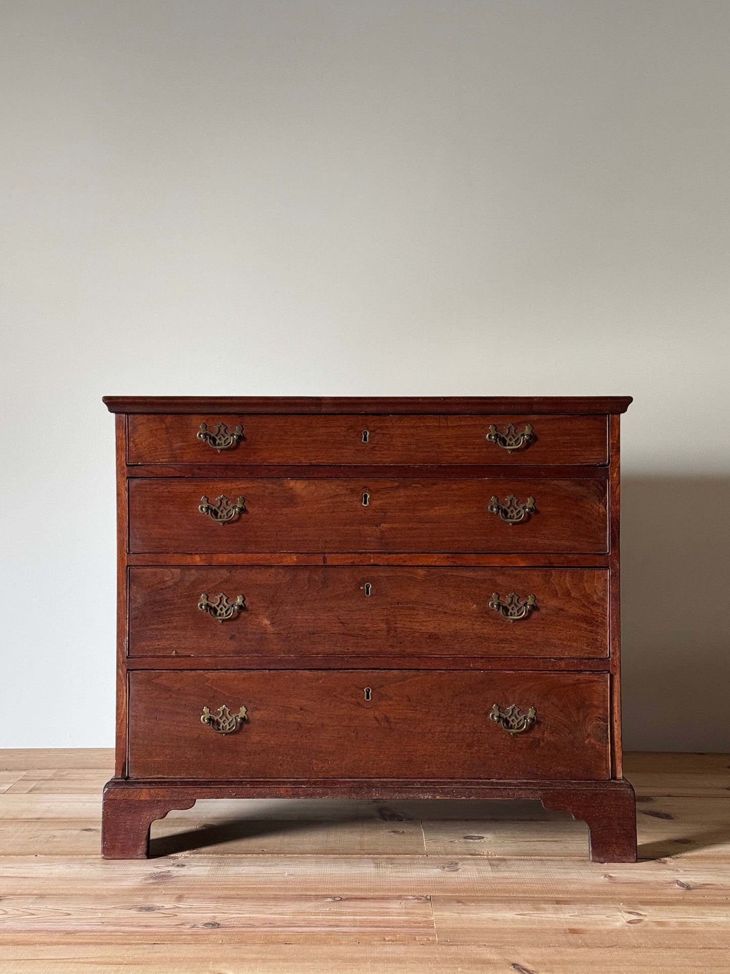 Georgian mahogany chest of drawers on bracket feet