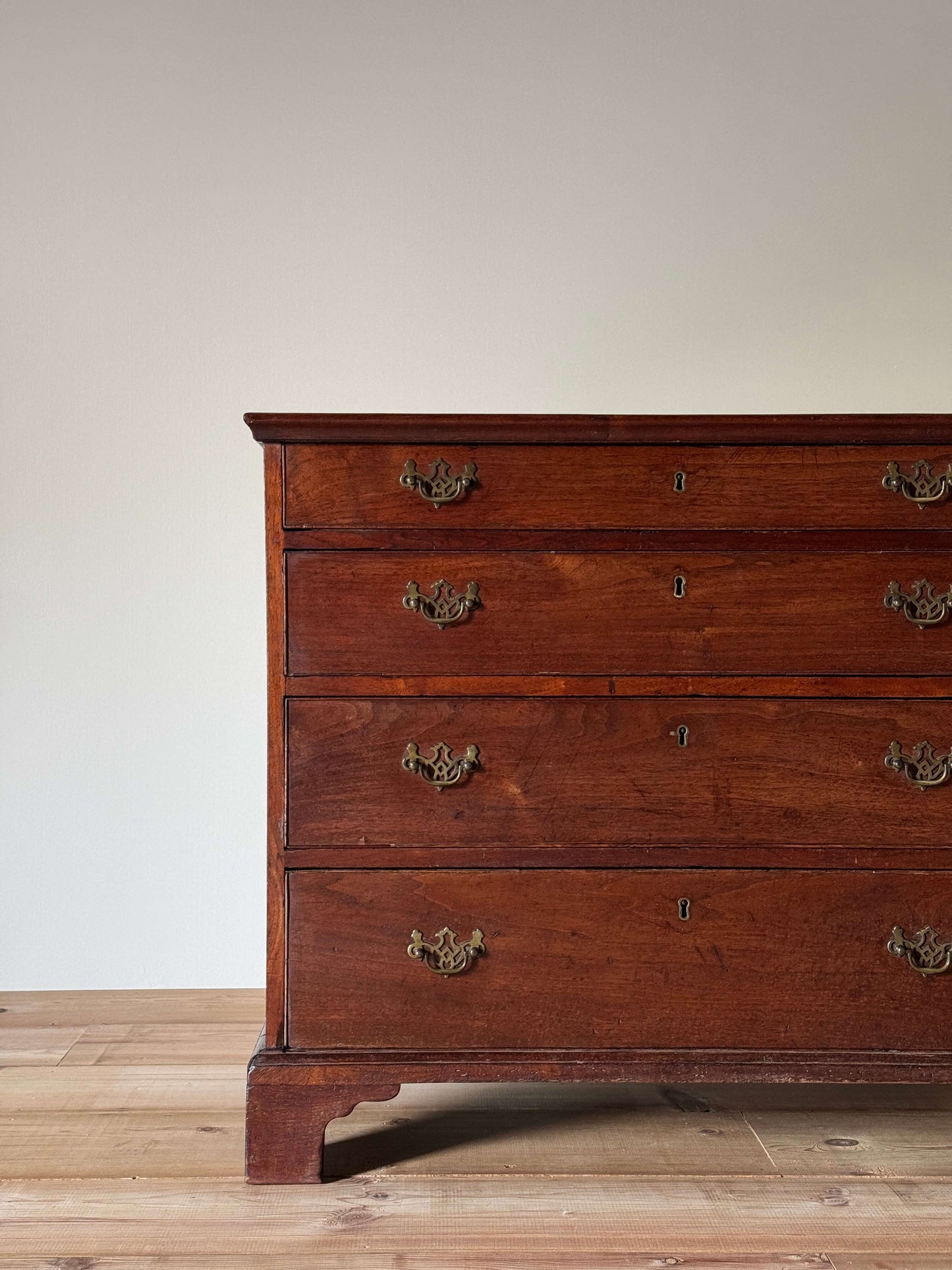 Georgian mahogany chest of drawers on bracket feet