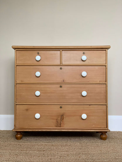 Victorian pine chest of drawers