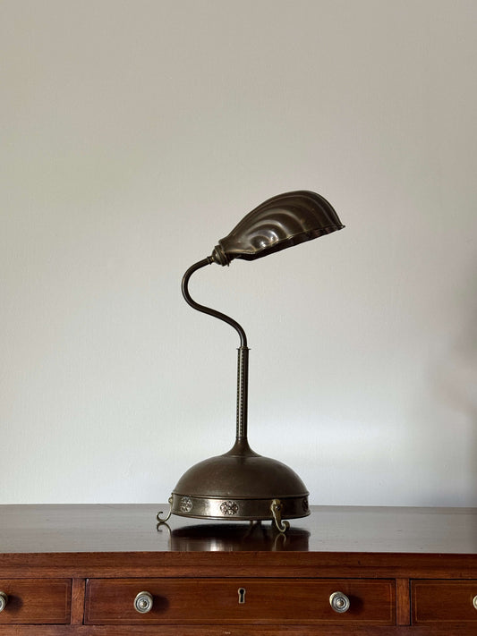 Antique brass clam lamp