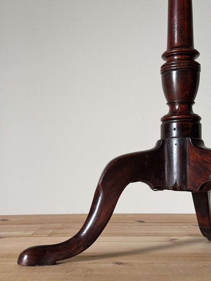 Victorian mahogany occasional table on splayed legs