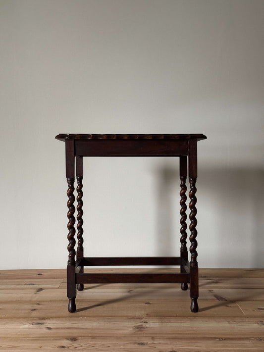 Vintage rectangular barley twist table with scalloped top