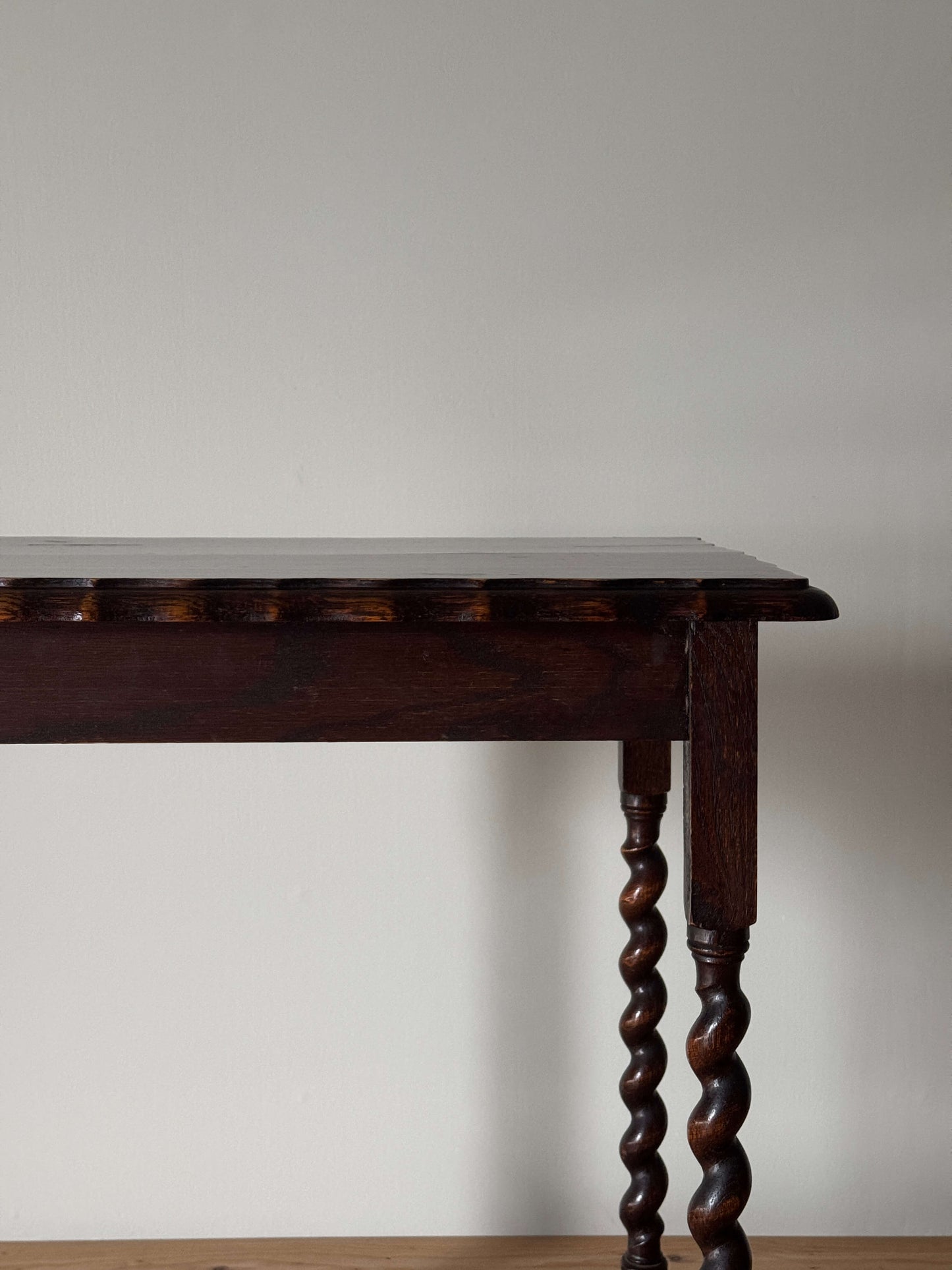 Vintage rectangular barley twist table with scalloped top