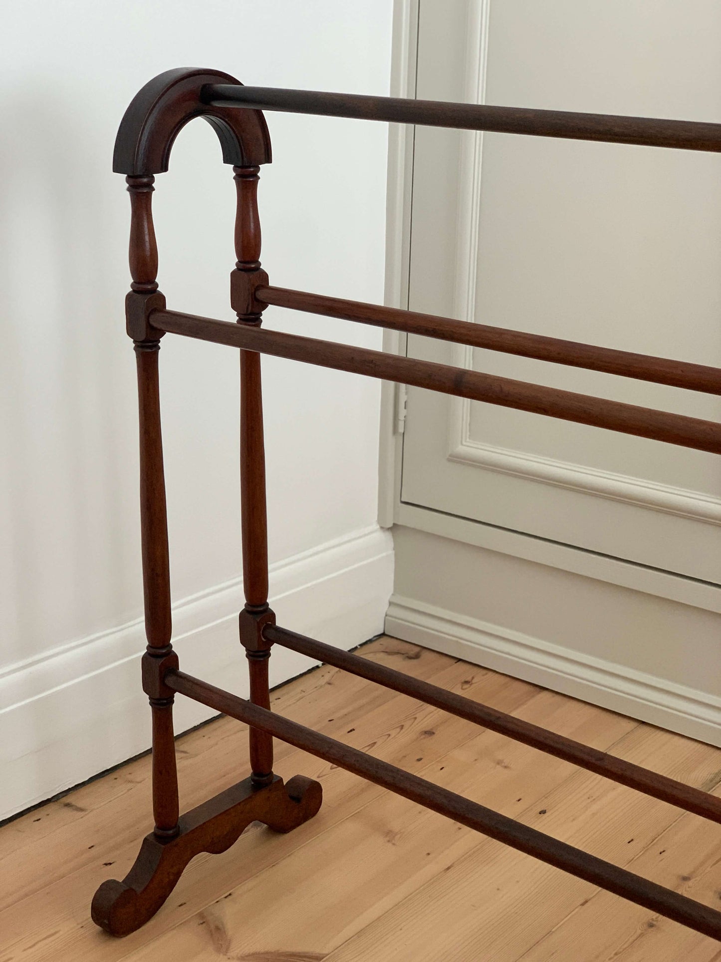 Antique freestanding towel rail