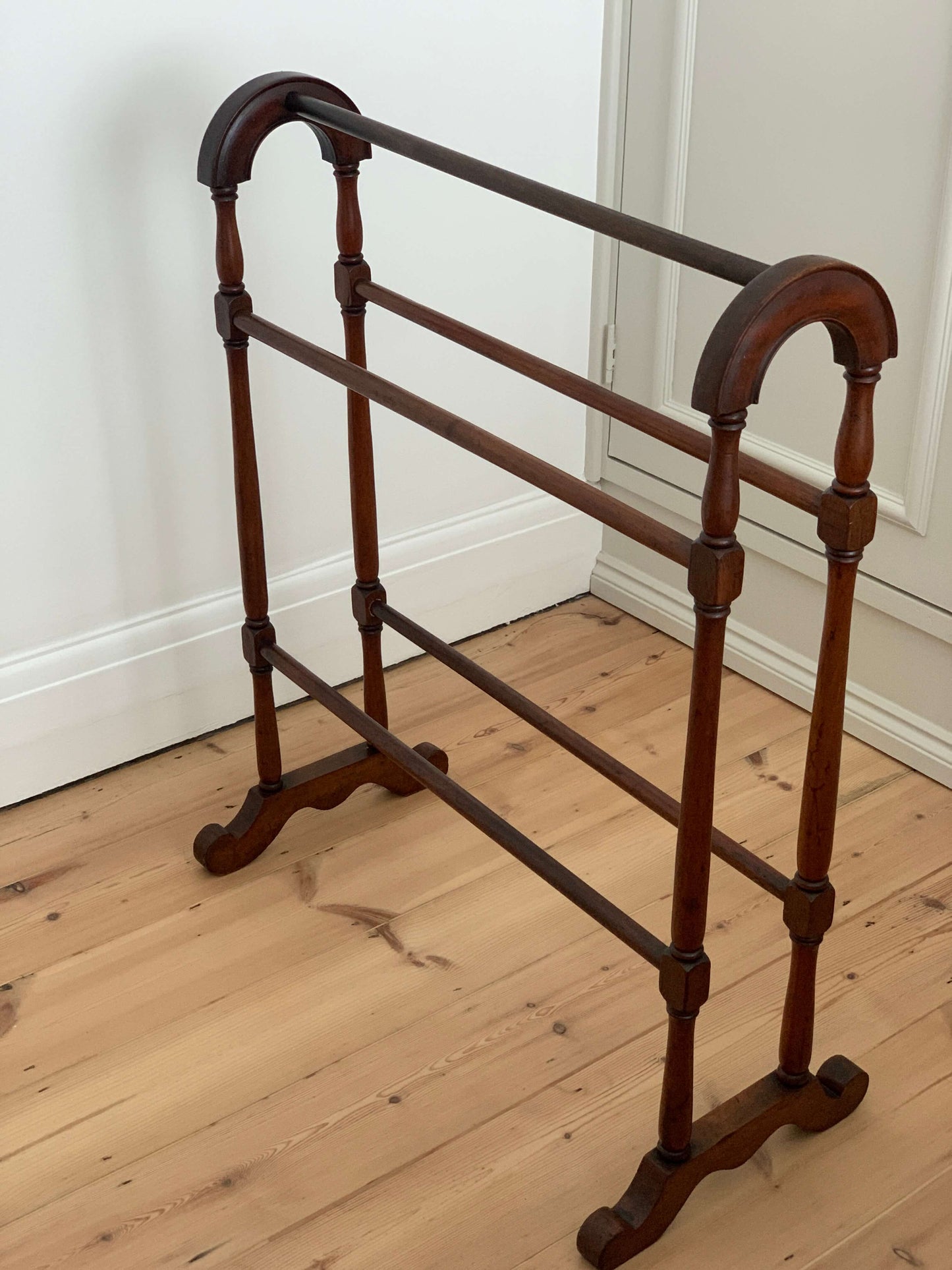 Antique freestanding towel rail