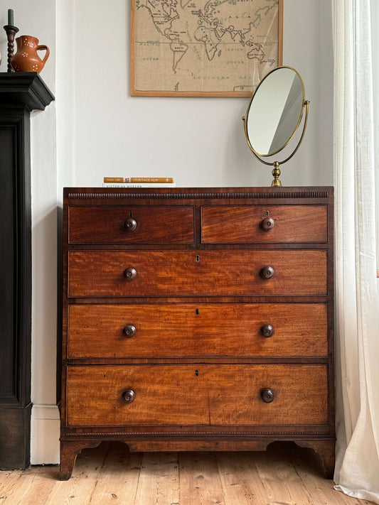 Early Victorian chest of drawers