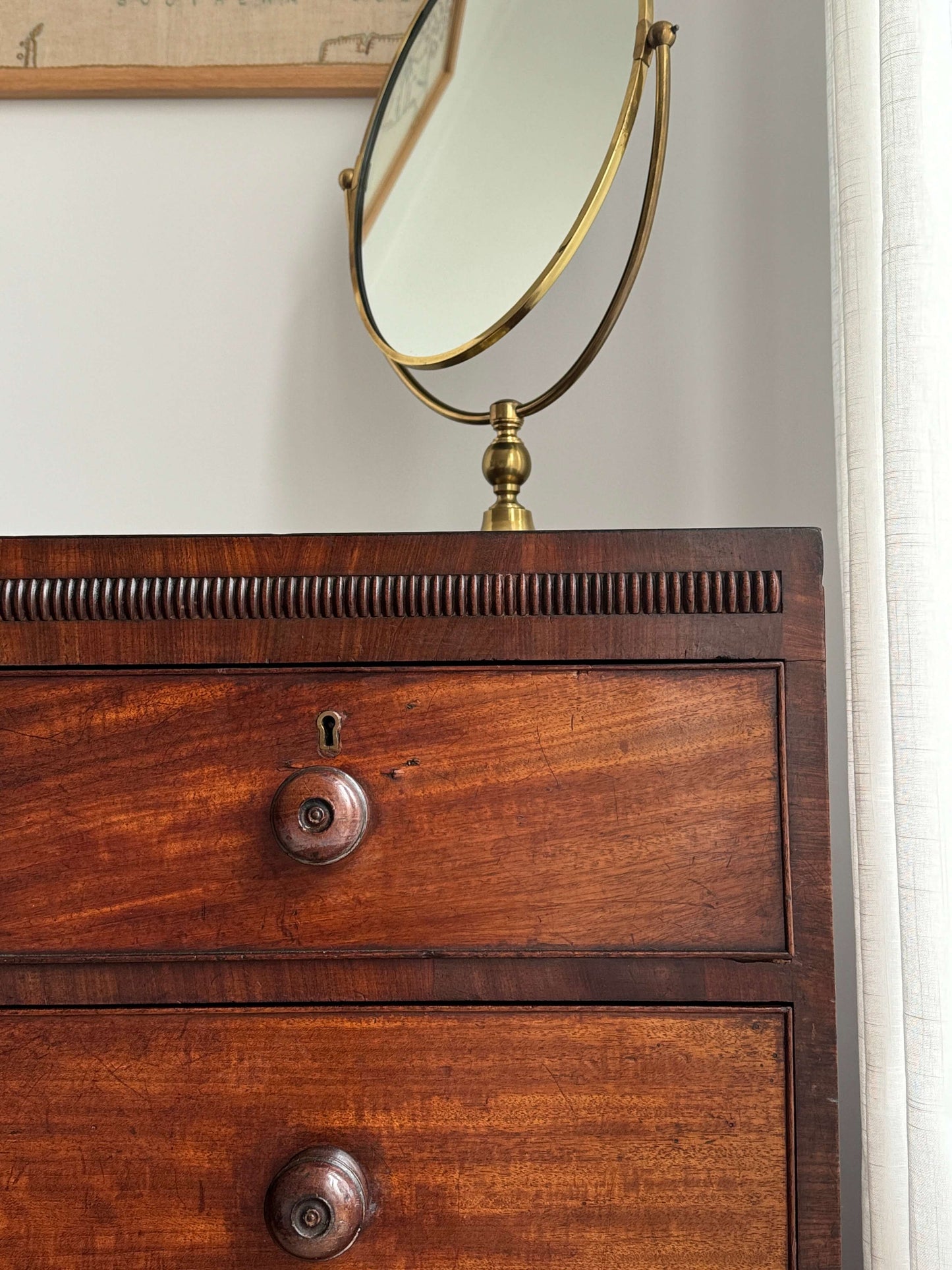 Early Victorian chest of drawers