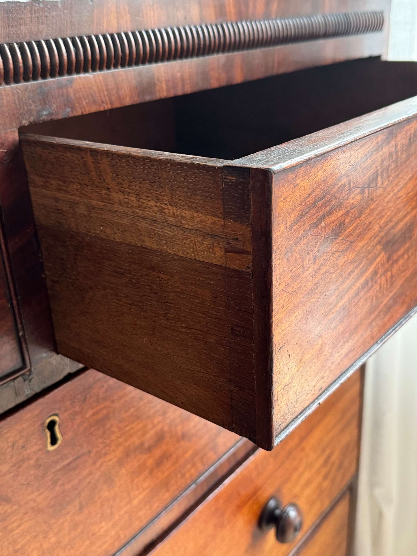 Early Victorian chest of drawers