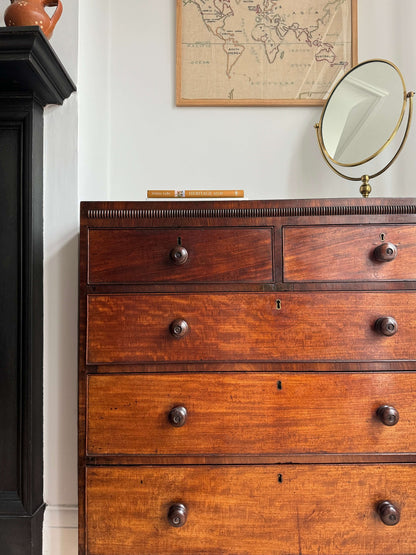 Early Victorian chest of drawers